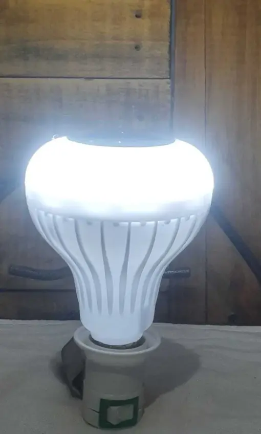 LÂMPADA MUSICAL CAIXA DE SOM BLUETOOTH LED + CONTROLE - Imagen 3